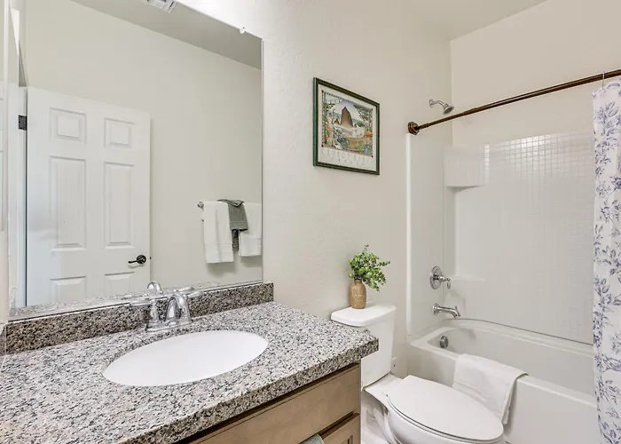 7 Mi To State Farm Stadium: Pet-friendly Retreat! Holiday home *
