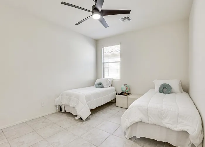 7 Mi To State Farm Stadium: Pet-friendly Retreat! *