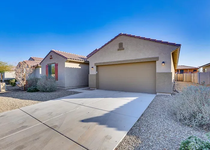 7 Mi To State Farm Stadium: Pet-friendly Retreat! Holiday home Peoria